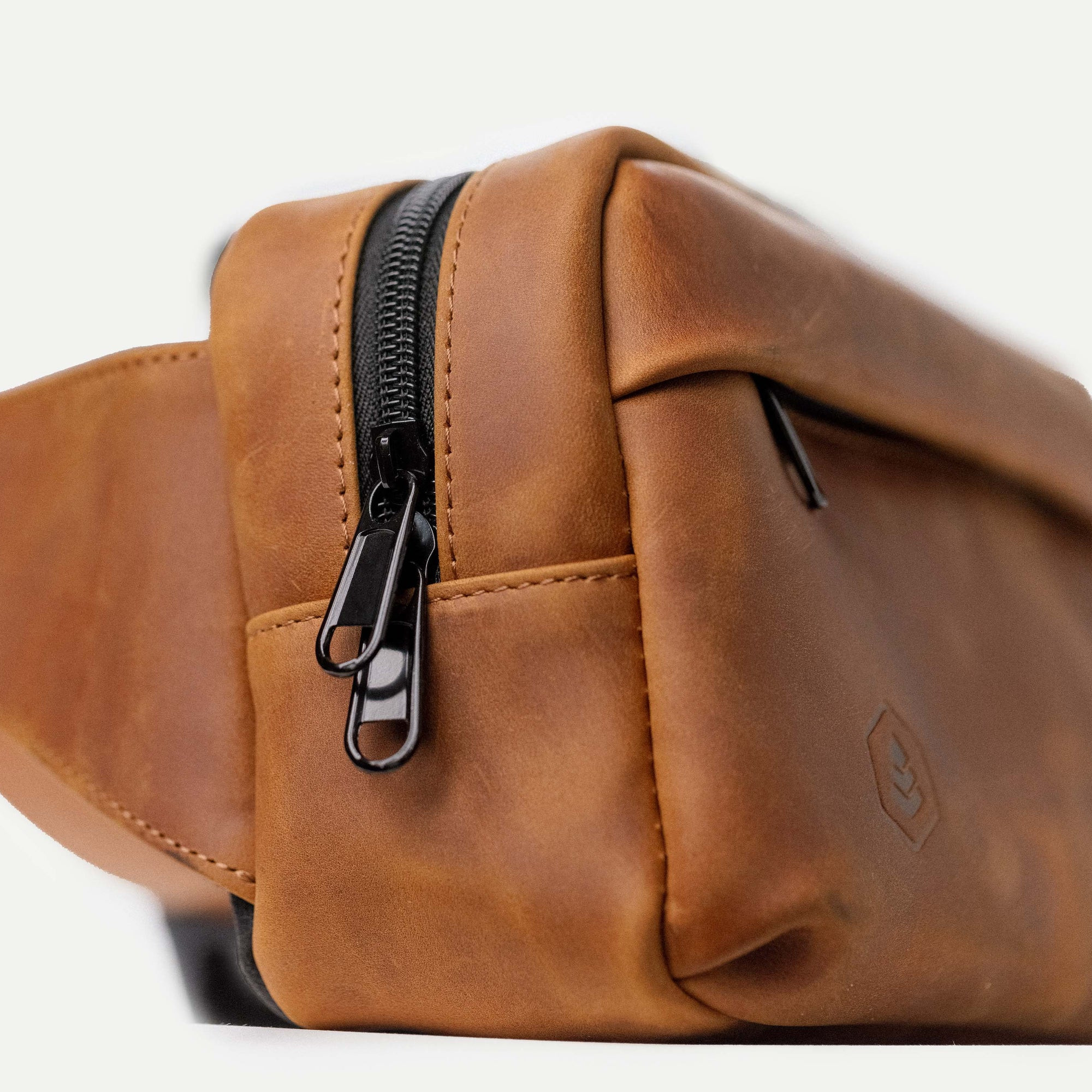 Product Detail 2 – Legacy Camera Sling